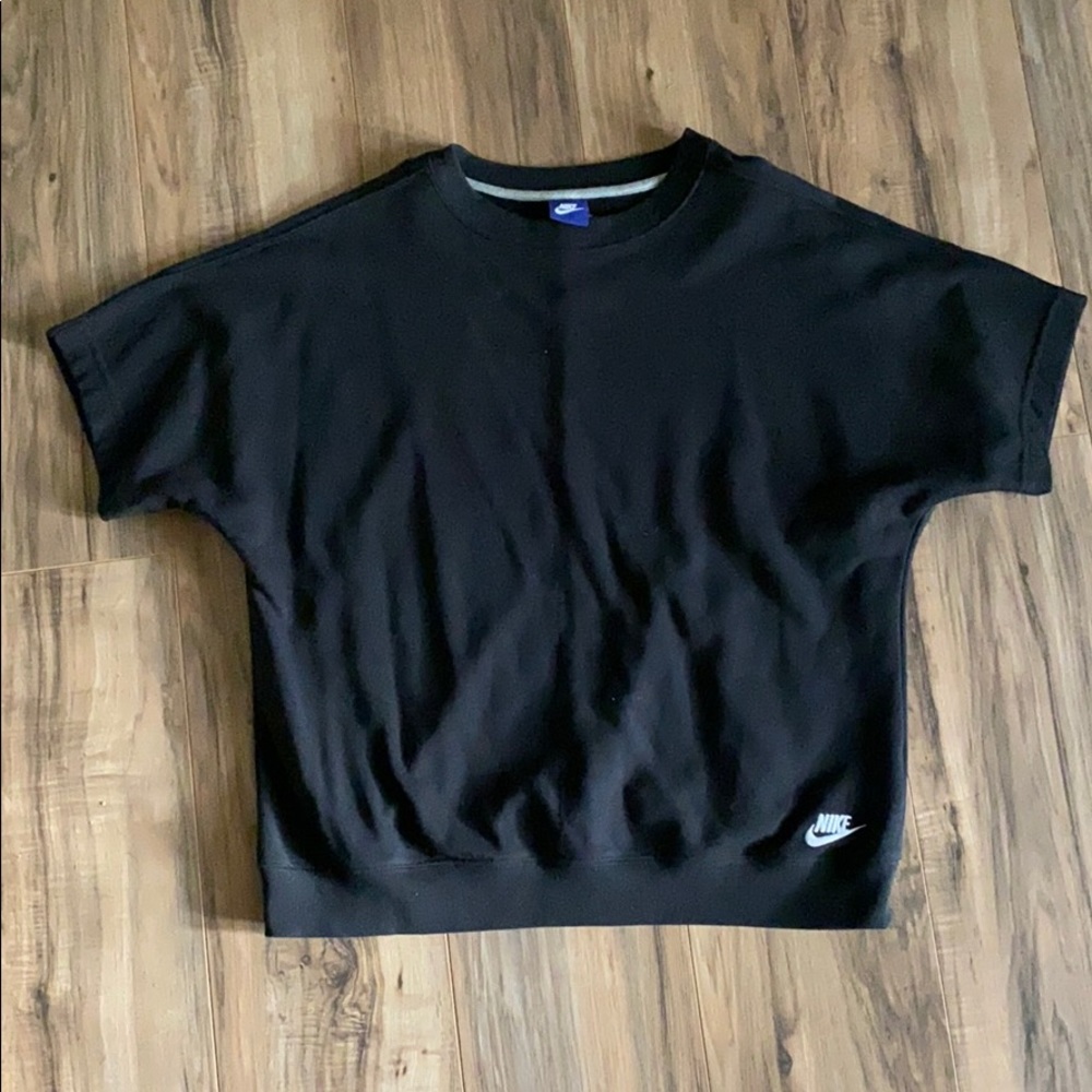 Nike short sleeve sweater